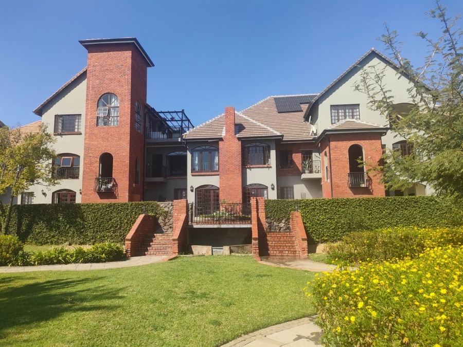 To Let 3 Bedroom Property for Rent in Meerhof North West